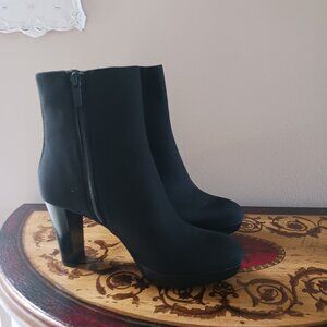 DONALD J PLINER ESRA ankle bootie